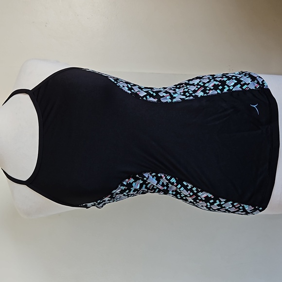 Sportswear tank top size medium - Picture 1 of 10